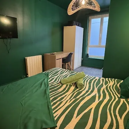 Le Duplex Tricolore 2 Hyper Centre Rive Droite Апартаменты *
